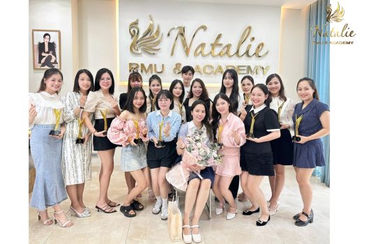 nhieu-viet-kieu-chon-hoc-phun-xam-tham-my-tai-natalie (1)
